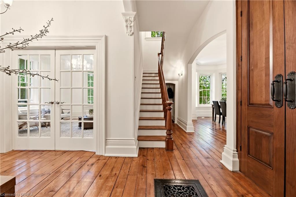 25 Dunbar Street, Glen Morris ON N0B 1W0