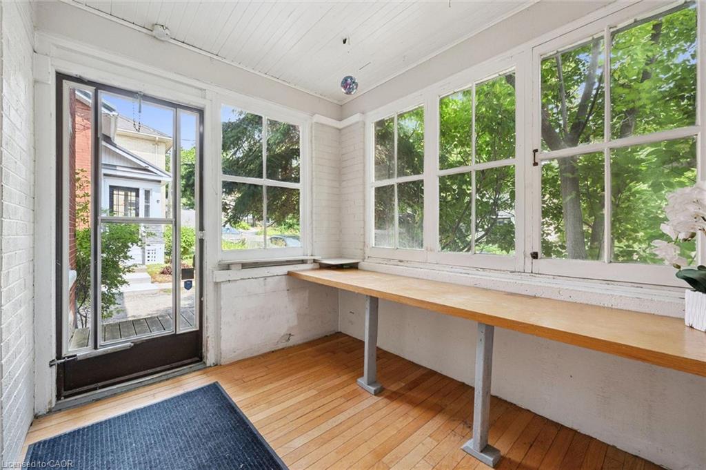 6 Pearl Street, Guelph ON N1E 2E3