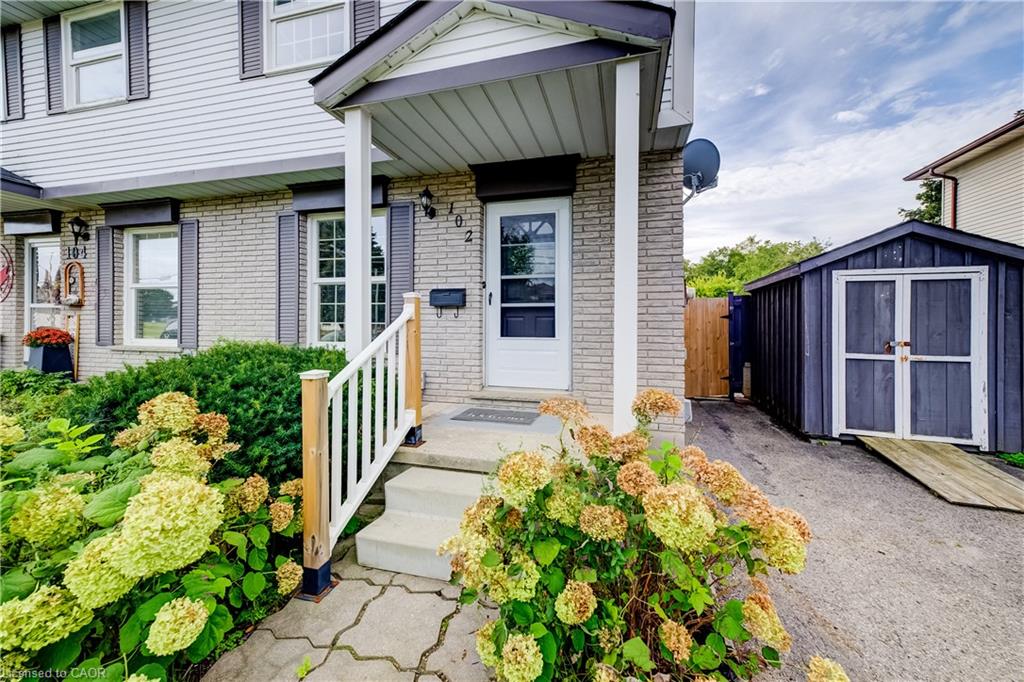 102 Bloomingdale Road N, Kitchener ON N2K 1A2
