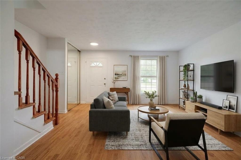 102 Bloomingdale Road N, Kitchener ON N2K 1A2