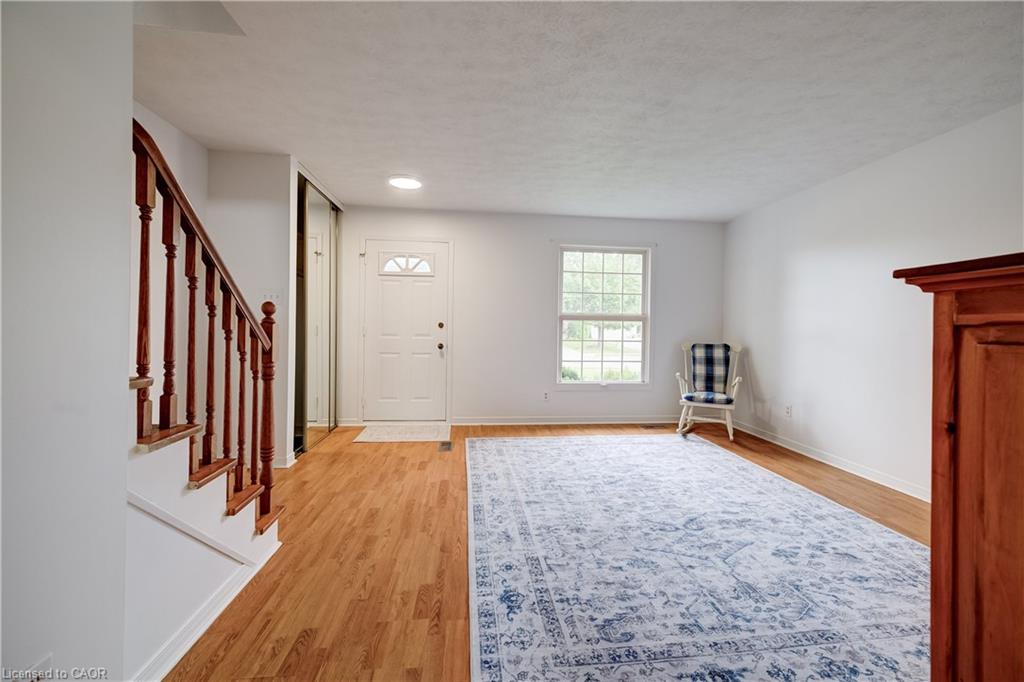 102 Bloomingdale Road N, Kitchener ON N2K 1A2