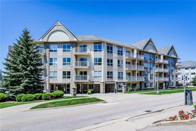 118-8 Harris Street, Cambridge ON N1R 8R1