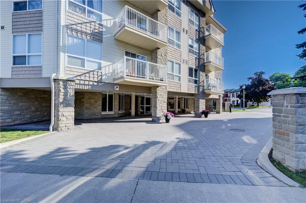 118-8 Harris Street, Cambridge ON N1R 8R1