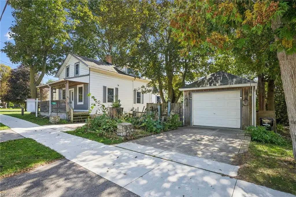 1126 Queen's Bush Road, Wellesley ON N0B 2T0