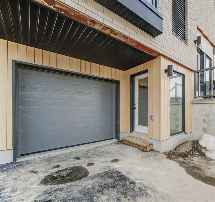 686 Benninger Drive, Kitchener ON N2E 0H8