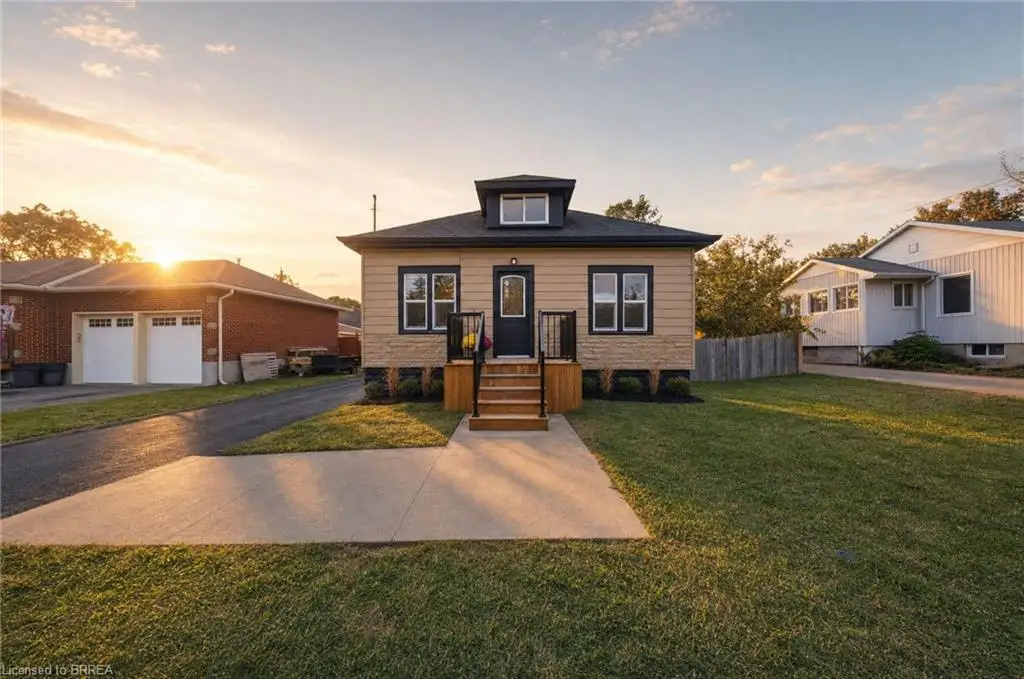 24 Park Road N, Brantford ON N3S 6T2