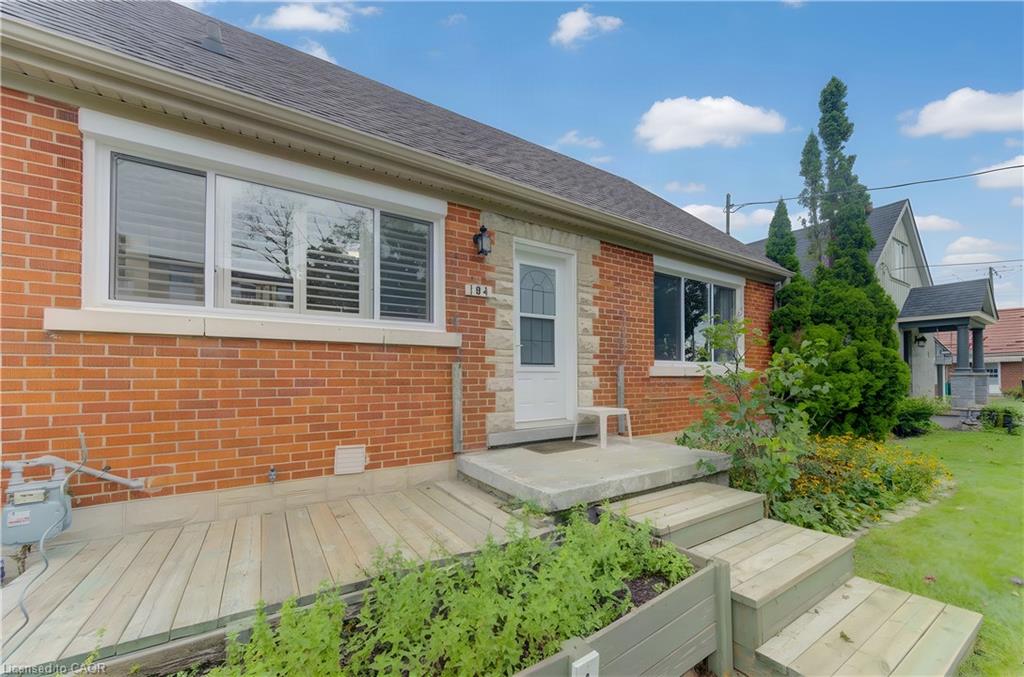 104 Mausser Avenue, Kitchener ON N2M 3K5