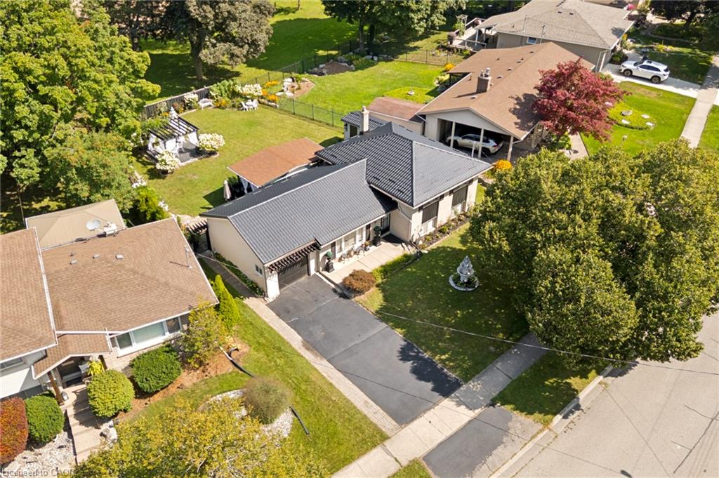 285 Stonybrook Drive, Kitchener ON N2M 4L8