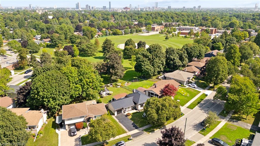 285 Stonybrook Drive, Kitchener ON N2M 4L8