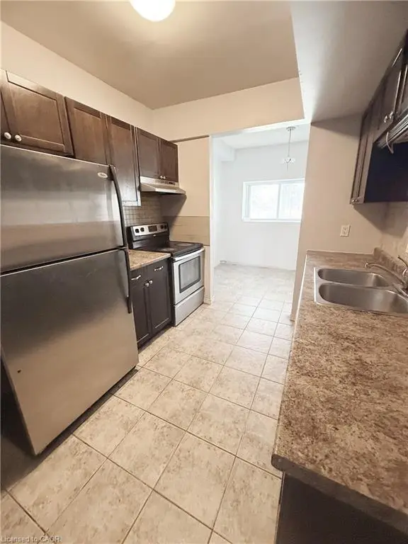 90-283 Fairway Road N, Kitchener ON N2A 2P1