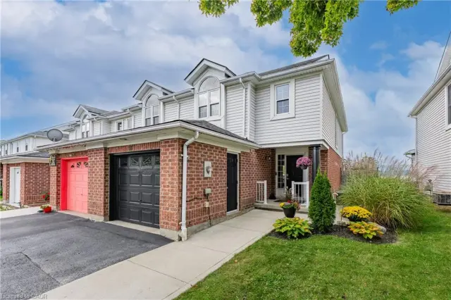 50 Calvin Court, Cambridge ON N3C 4J5