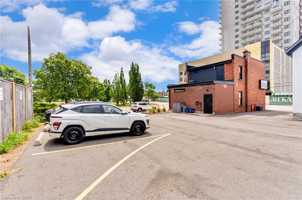 1020 King Street E, Kitchener ON N2G 2M9