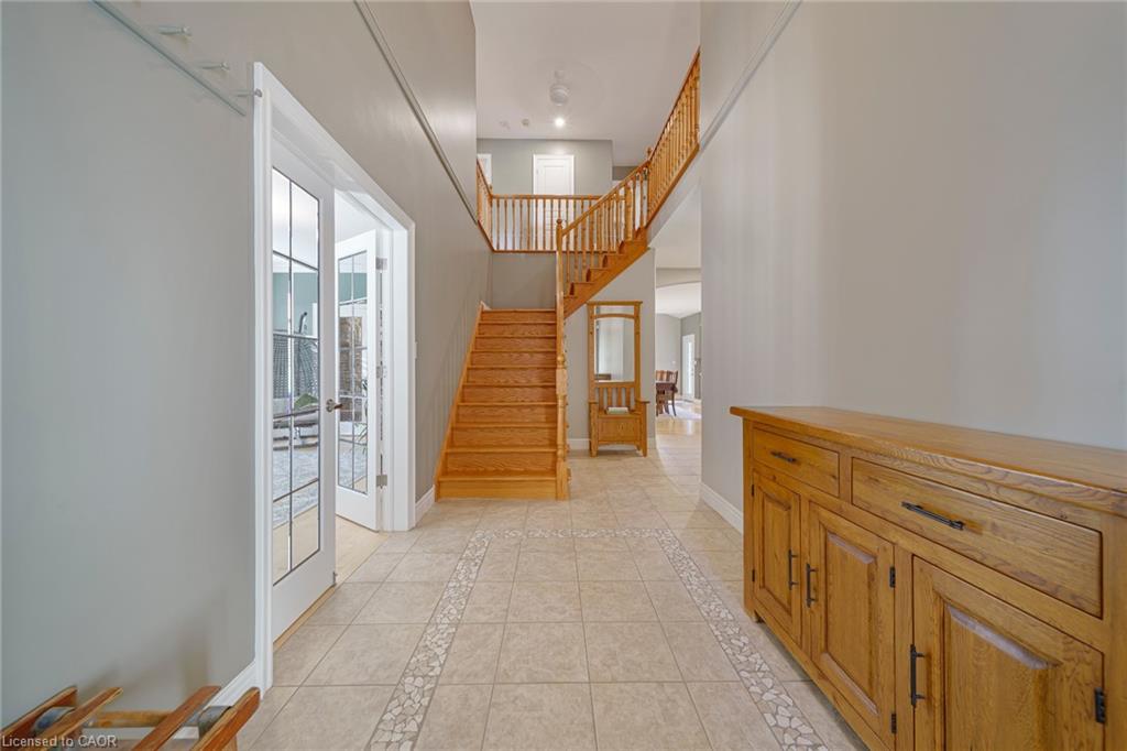 112 Dirksen Court, Kitchener ON N2P 2M1