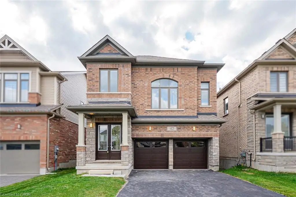 42 Prince Philip Boulevard, Ayr ON N0B 1E0