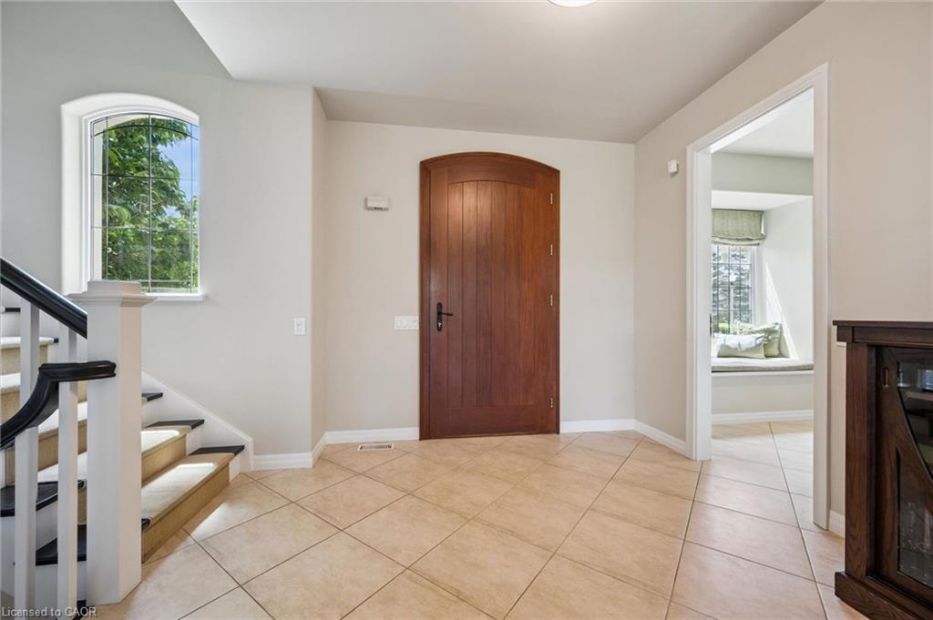 576 Falconridge Crescent, Kitchener ON N2K 4J2