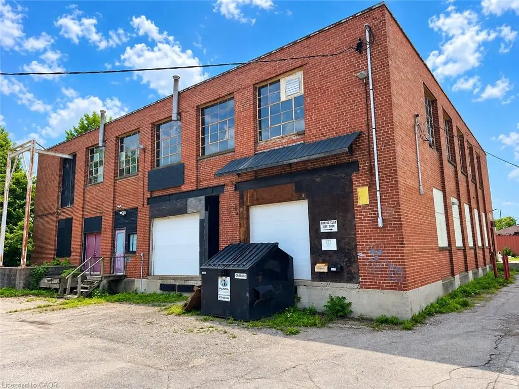 15 Webling Street, Brantford ON N3S 2S8