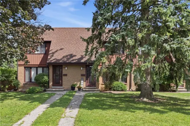 25 Flint Drive, Kitchener ON N2E 1S8