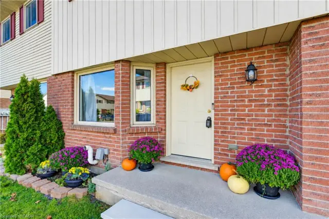 9-1093 Nellis Street, Woodstock ON N4T 1P5