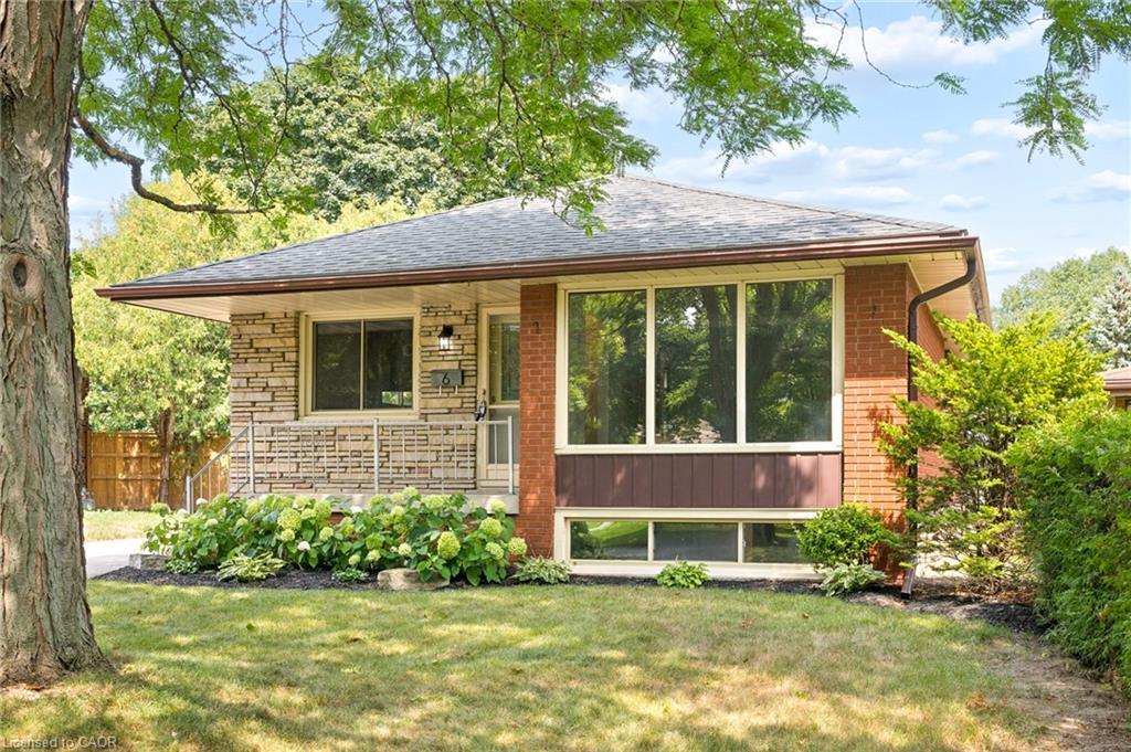 6 Robroy Court, Brantford ON N3R 3E3