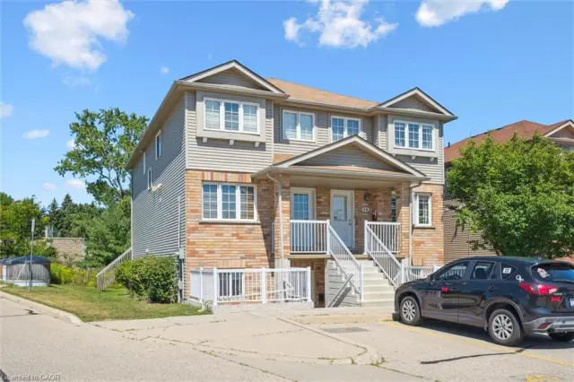 9D-50 Howe Drive, Kitchener ON N2E 0A3