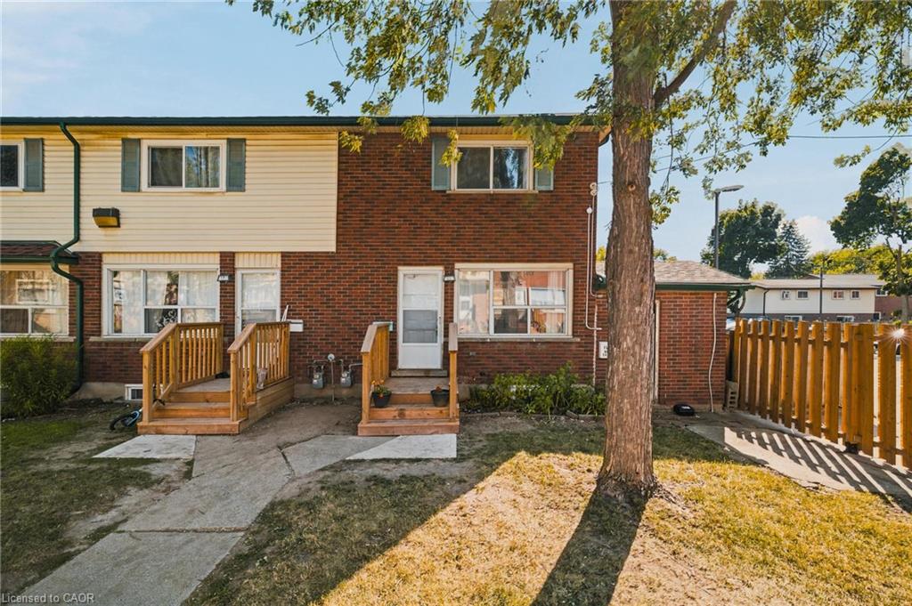 11-164 Jansen Avenue, Kitchener ON N2A 2L7