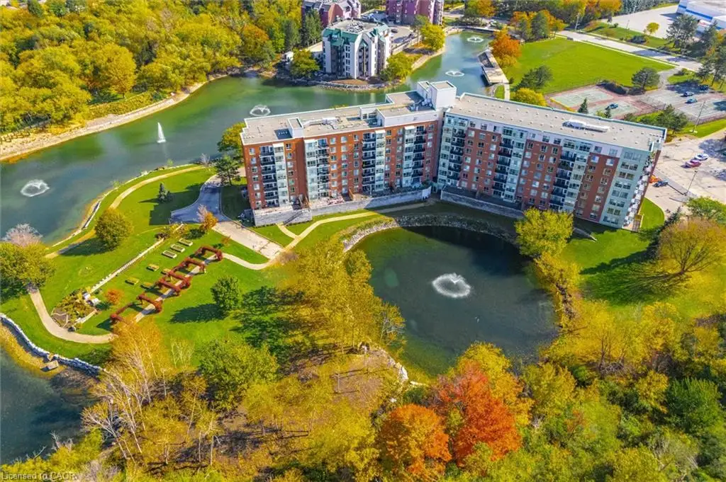308-30 Blue Springs Drive, Waterloo ON N2J 4T2