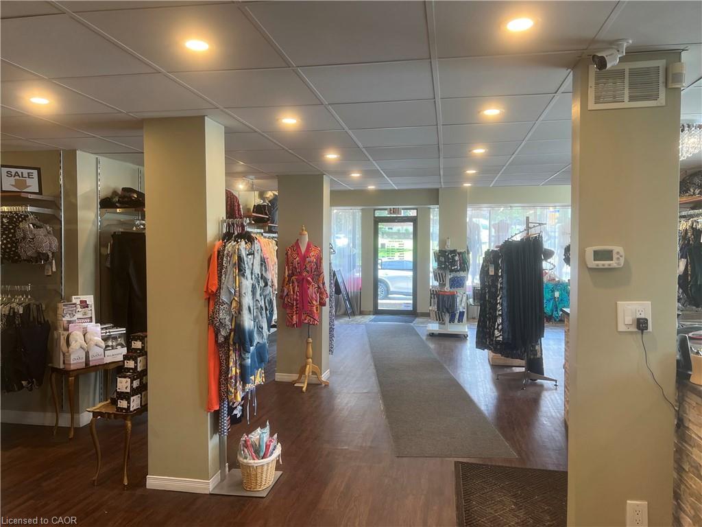 745 King Street E, Kitchener ON N2G 2M4