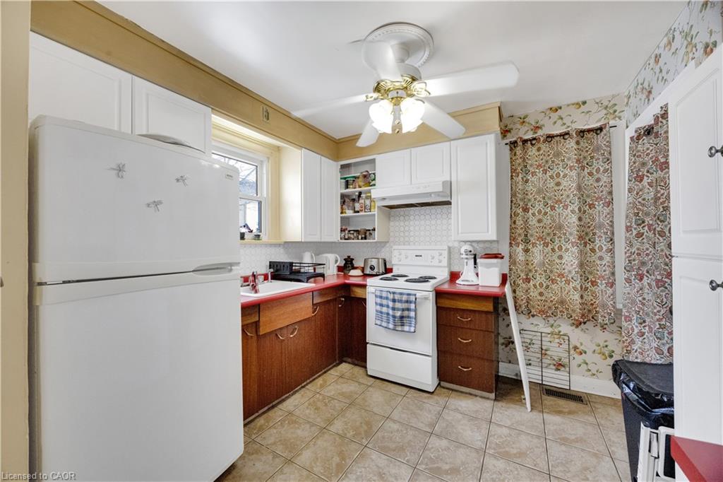 21 Hardy Avenue, Tillsonburg ON N4G 3W9