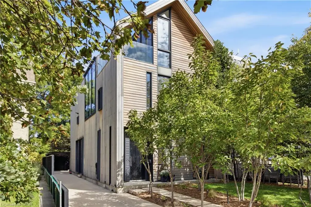 32 Ahrens Street W, Kitchener ON N2H 4B7