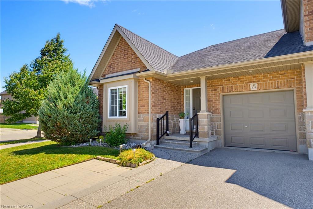 934 Zeller Crescent, Kitchener ON N2A 0C7