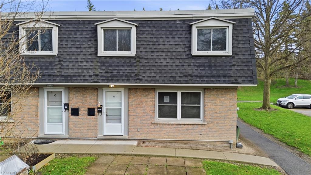 10-76 Borden Parkway, Kitchener ON N2M 3T4