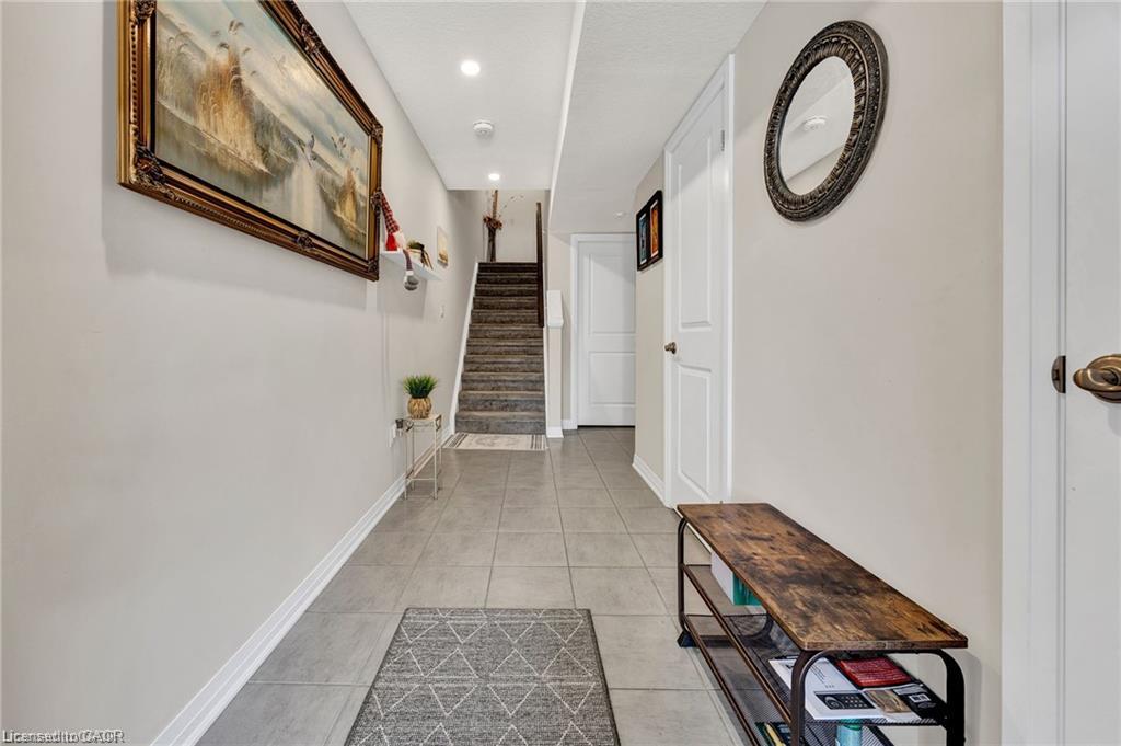 2C-115 South Creek Drive, Kitchener ON N2P 0H2