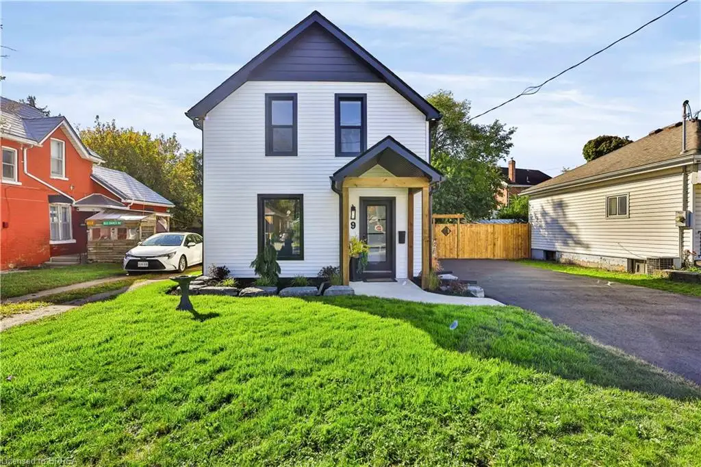9 Walter Street, Brantford ON N3S 1N4