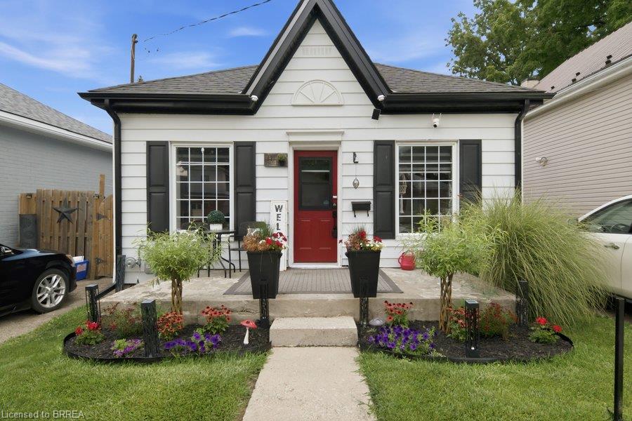 11 Esther Street, Brantford ON N3S 6K3