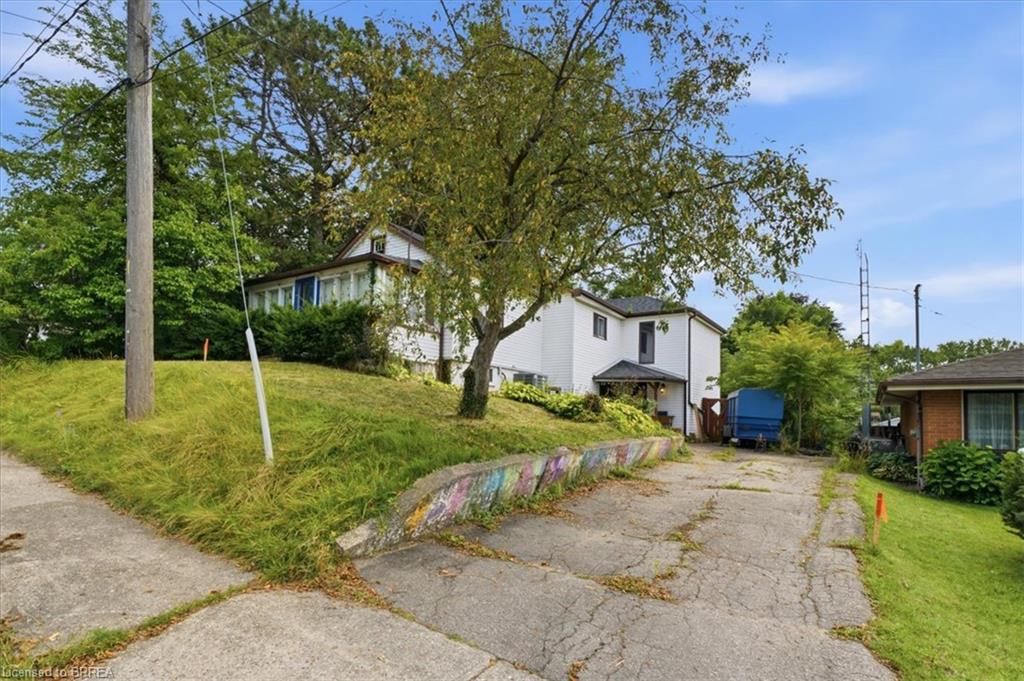 367 Nelson Street, Brantford ON N3S 4E6