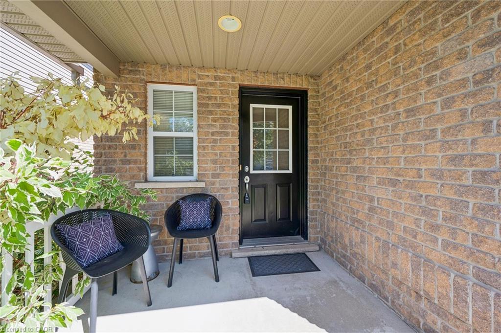 516 Dansbury Drive, Waterloo ON N2K 4K8