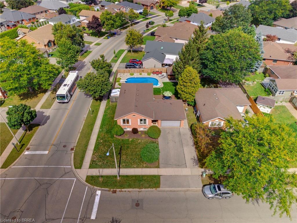 82 Olivetree Road, Brantford ON N3R 7W6