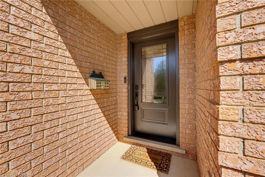 82 Olivetree Road, Brantford ON N3R 7W6