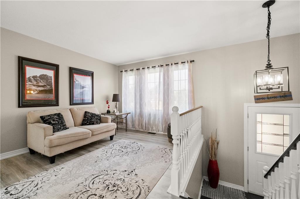 63 Donegal Drive, Brantford ON N3T 6L2