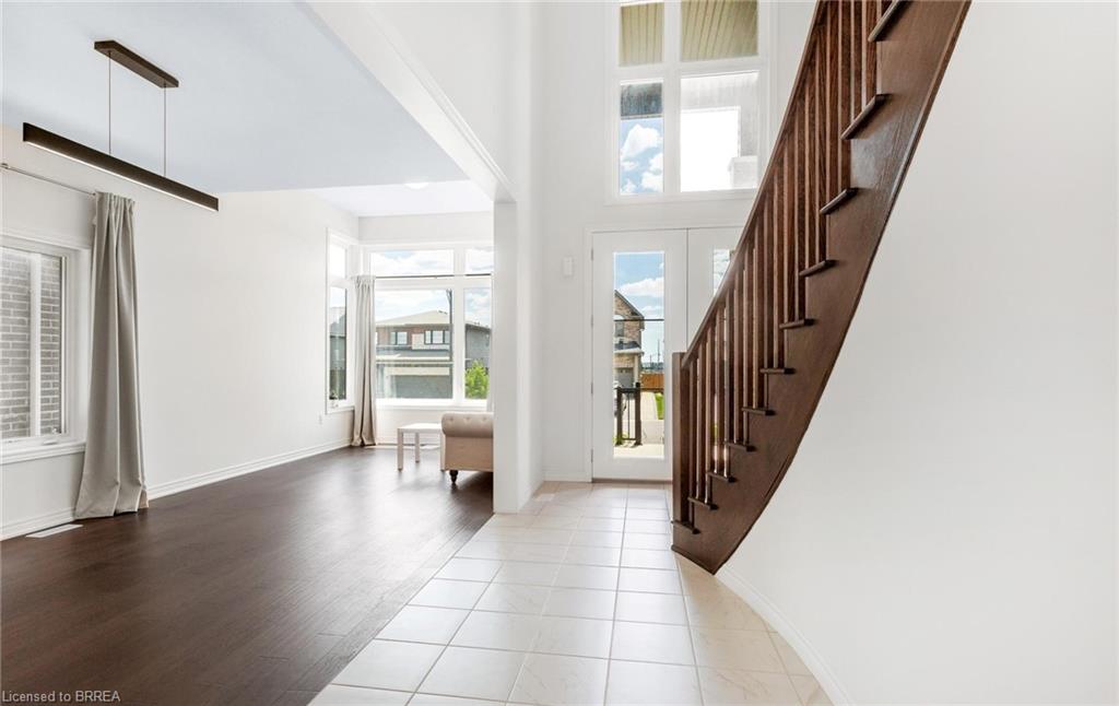 10 Mcgovern Lane, Paris ON N3L 0K3