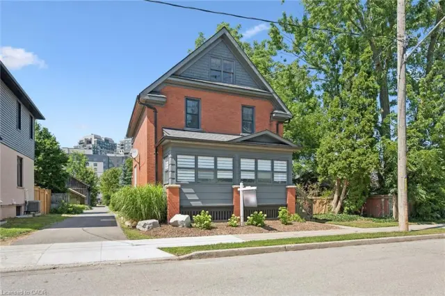 100 Dawson Street, Waterloo ON N2L 1R4