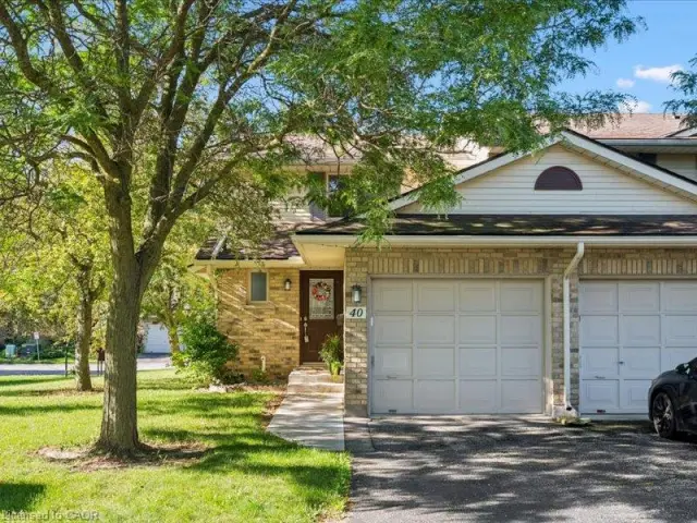 40-375 Kingscourt Drive, Waterloo ON N2K 3N7