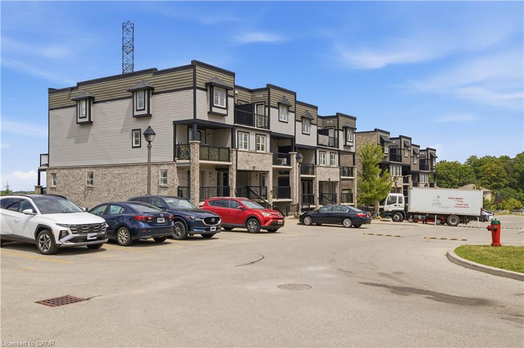 17G-1989 Ottawa Street S, Kitchener ON N2E 0G7