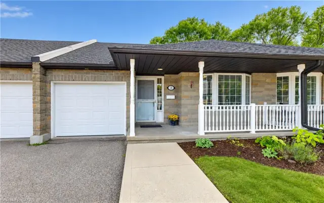 2-25 Bankside Drive, Kitchener ON N2N 3M6
