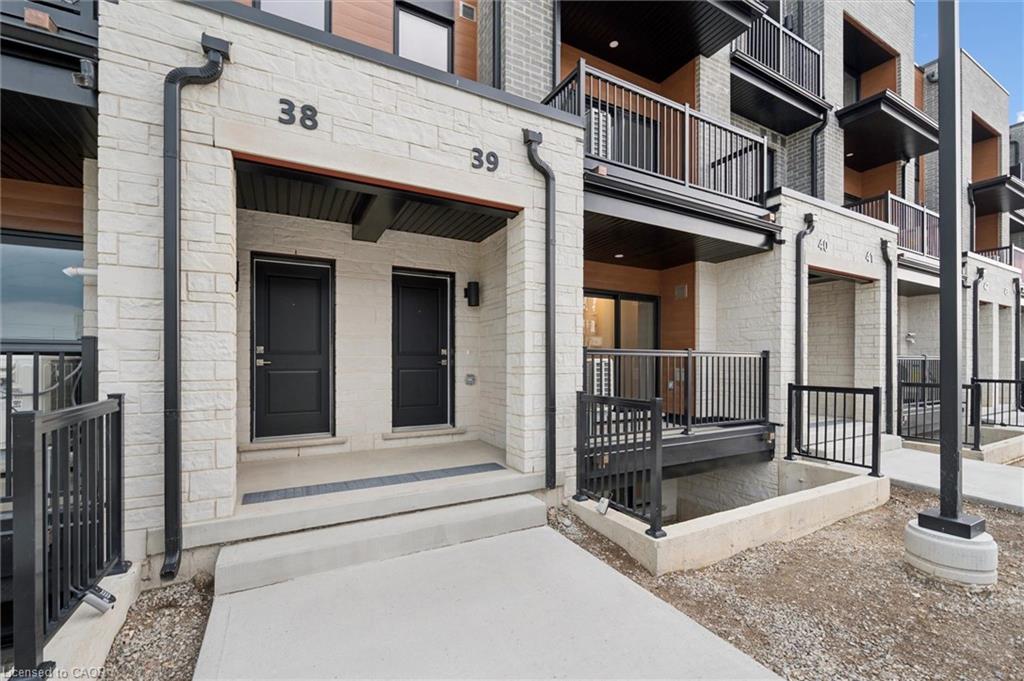 B039-525 Erinbrook Drive, Kitchener ON N2E 0L4