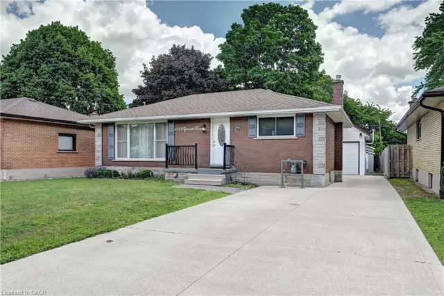 158 Plymouth Road, Kitchener ON N2G 3G5