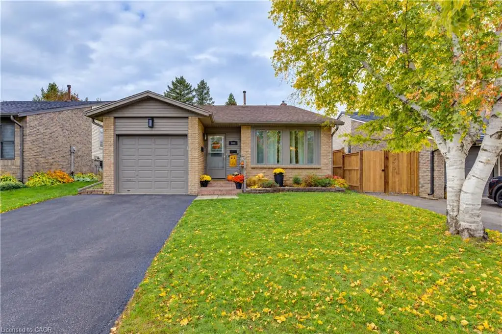 102 Toynbee Crescent, Kitchener ON N2N 1R9