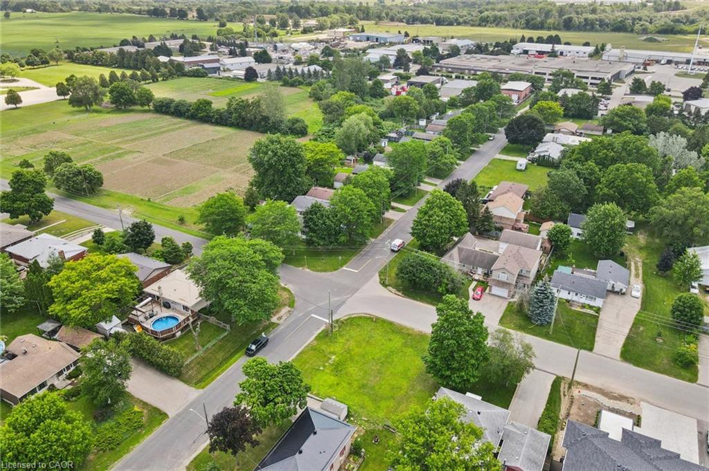 46 Daniel Avenue, Kitchener ON N2K 1E9