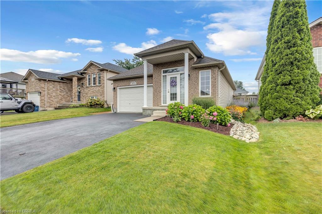 25 Sudds Lane, Brantford ON N3T 6M5
