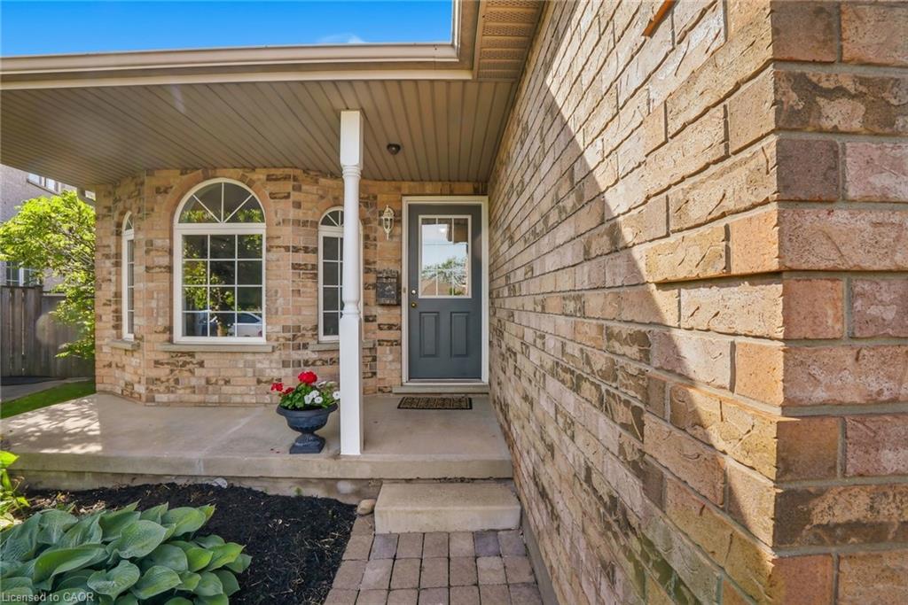 26 Kelly Court, Guelph ON N1K 1W3